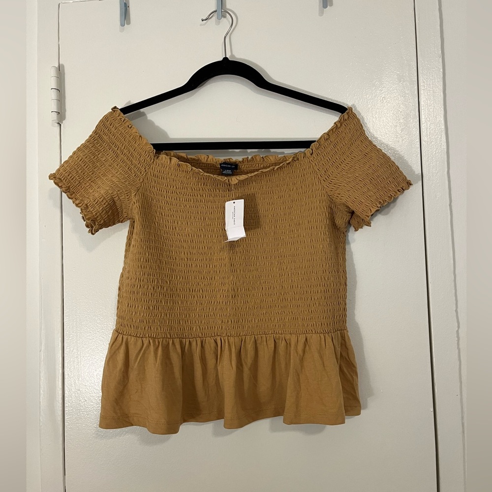 American Eagle Off-the shoulder top